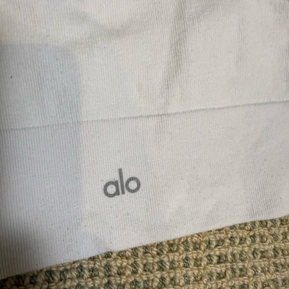 Alo Yoga Seamless Delight Bra Top – White – Size Medium - Picture 9 of 11